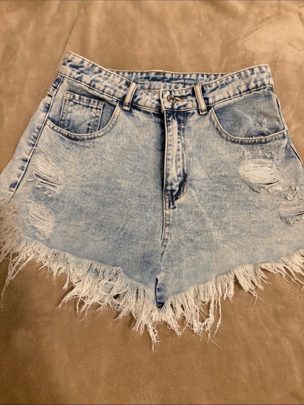 Light Wash Distressed Denim Frayed Shorts
